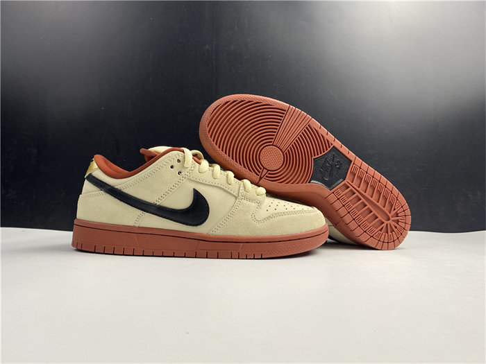 NK SB Dunk Low Pro Hennessy BQ6817-100