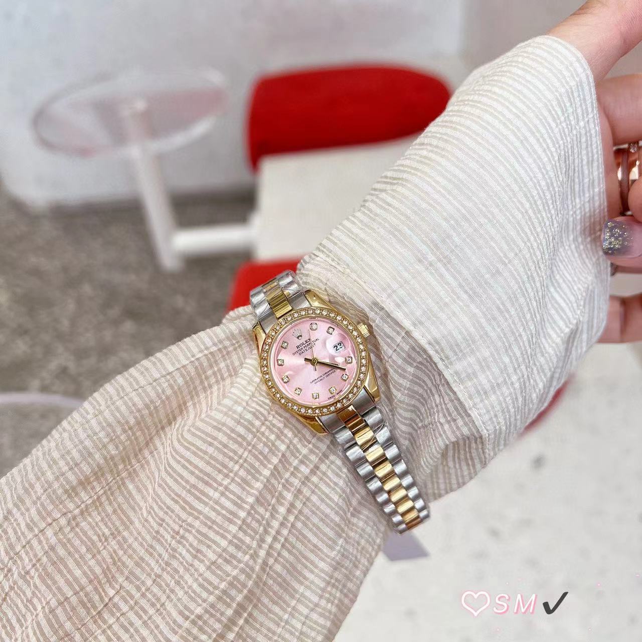 Classic Watch with Metal straps WB-7180011