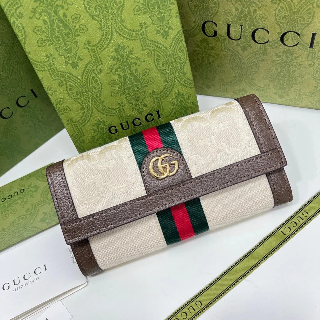 【Gucci】 Ultra-thin x Luxurious Leather! A sophisticated design overflowing with adult charm.