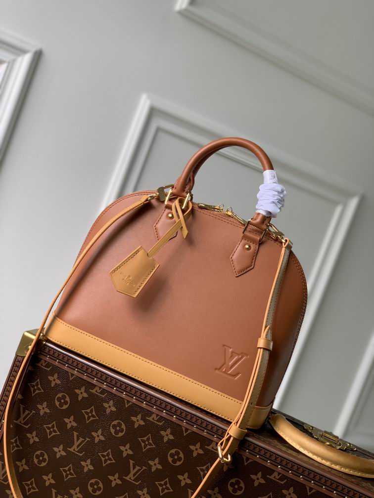 LV Handbag 32x25x16cm