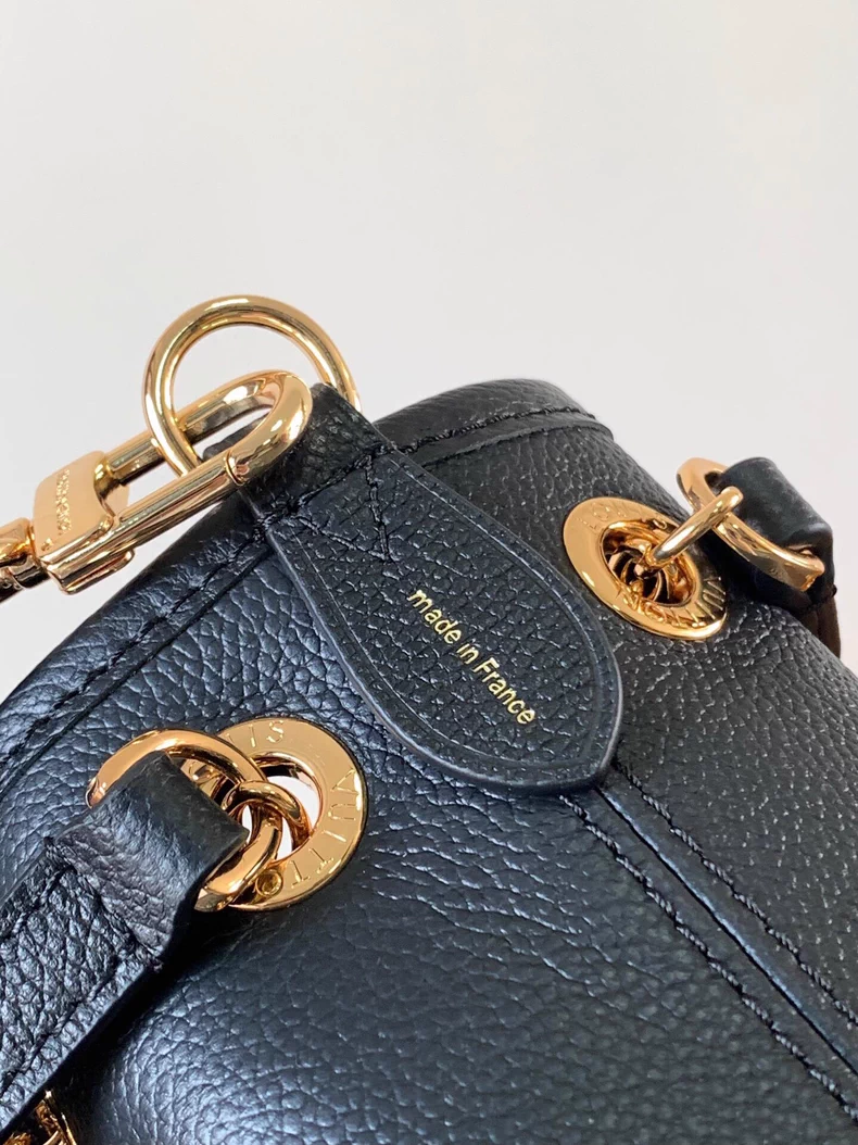 LOUIS VUITTON M47209 LV Bundle