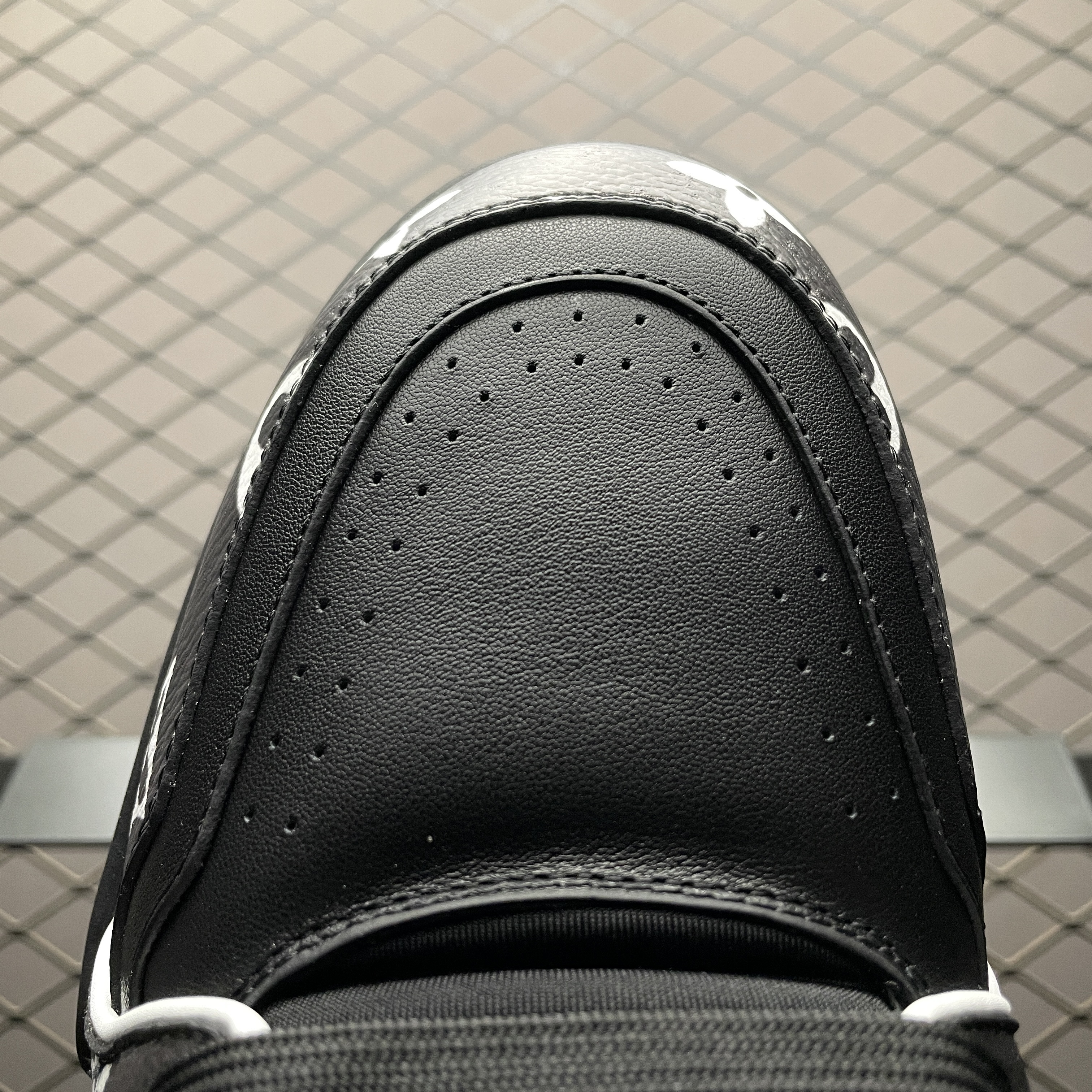 LV TRAINER