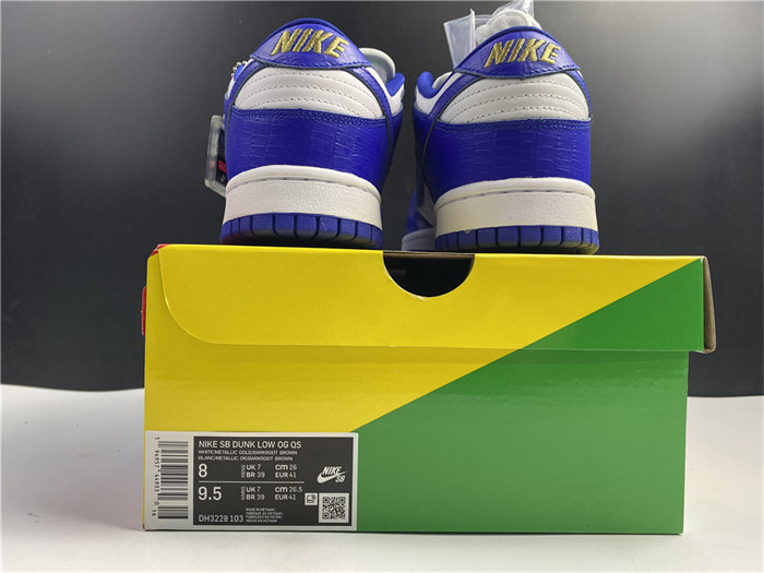 NK SB Dunk Low Supreme Stars Hyper Royal DH3228-100