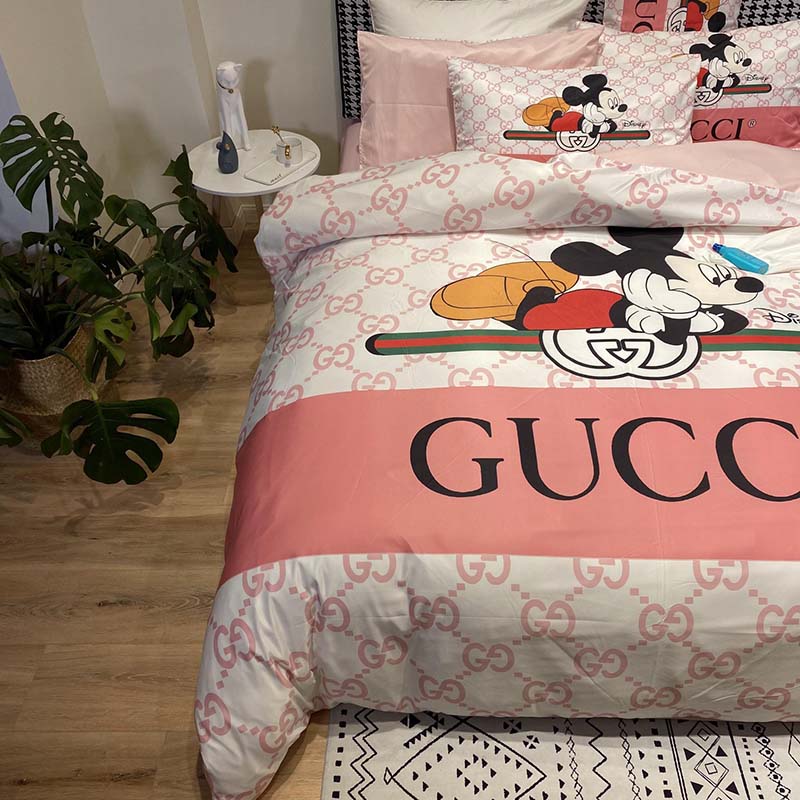 Fashion Pure Silk Digital Print Pink Bedding Sets(1 Quilt,1 Sham,1 pillow cases)SJT-986041