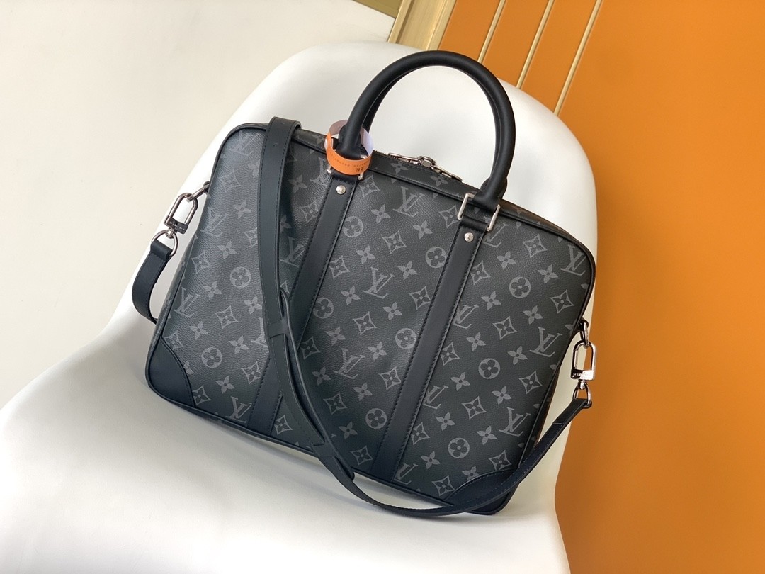 LV Voyage M46457 36.5x27.5x6cm