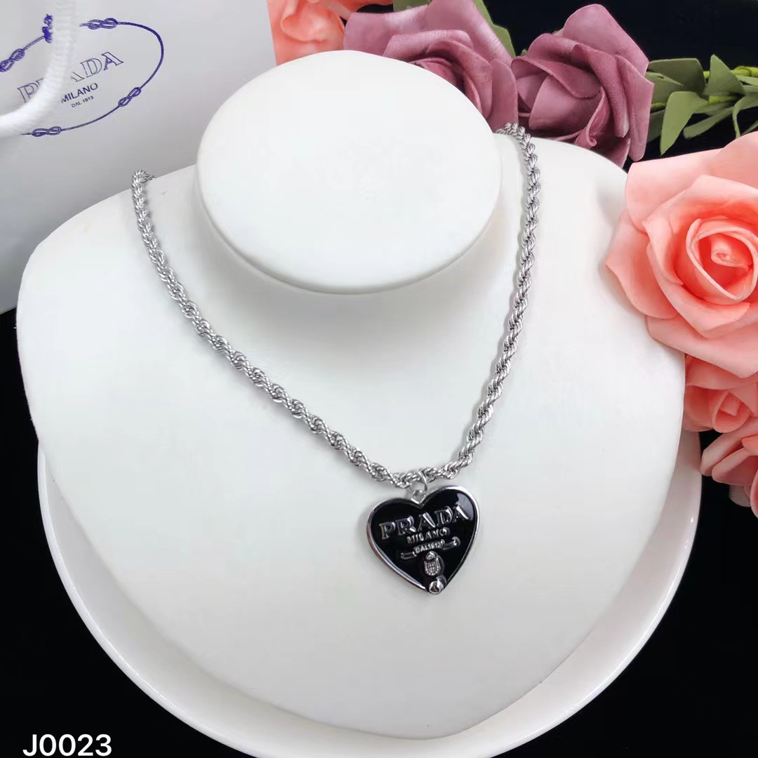 Classic Heart Pendants Silver Chains Necklace PPXL-9120006