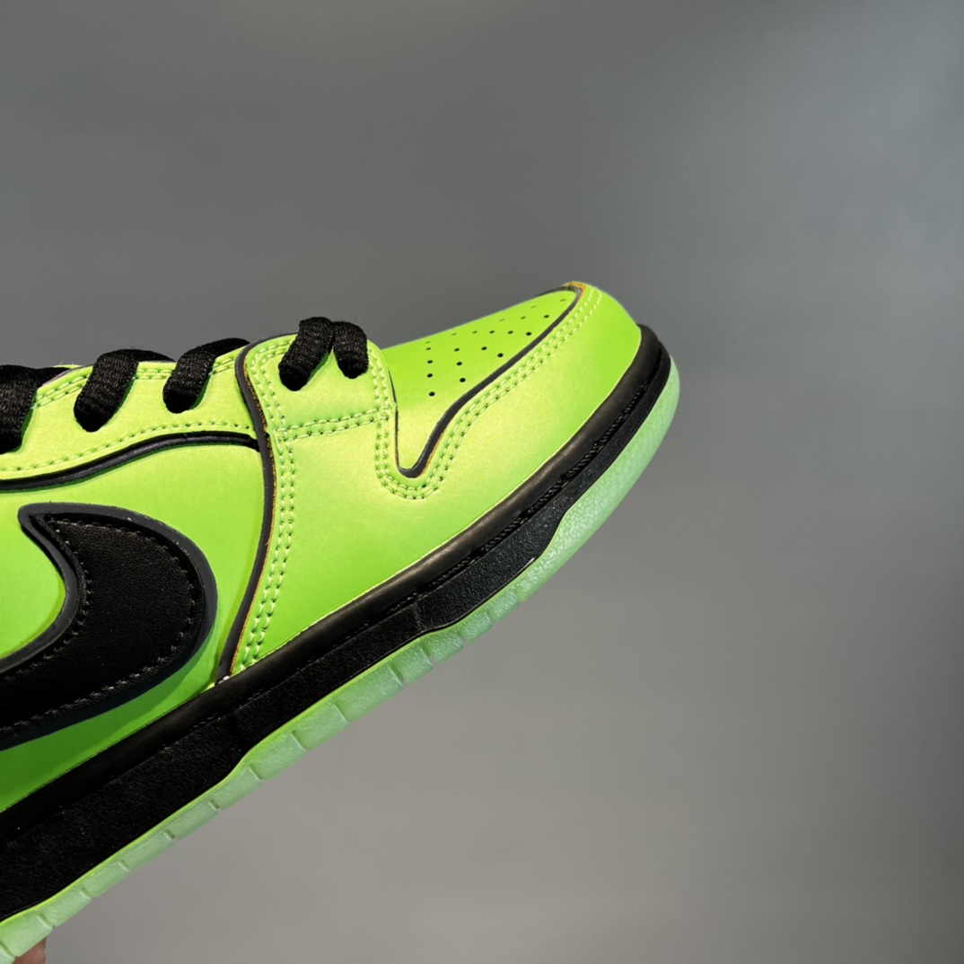 NK SB Dunk Low The Powerpuff Girls Buttercup