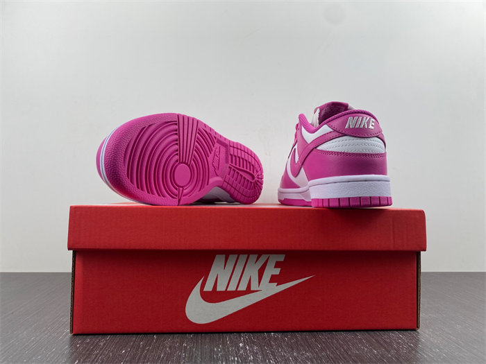 NK Dunk Low Active Fuchsia FJ0704-100