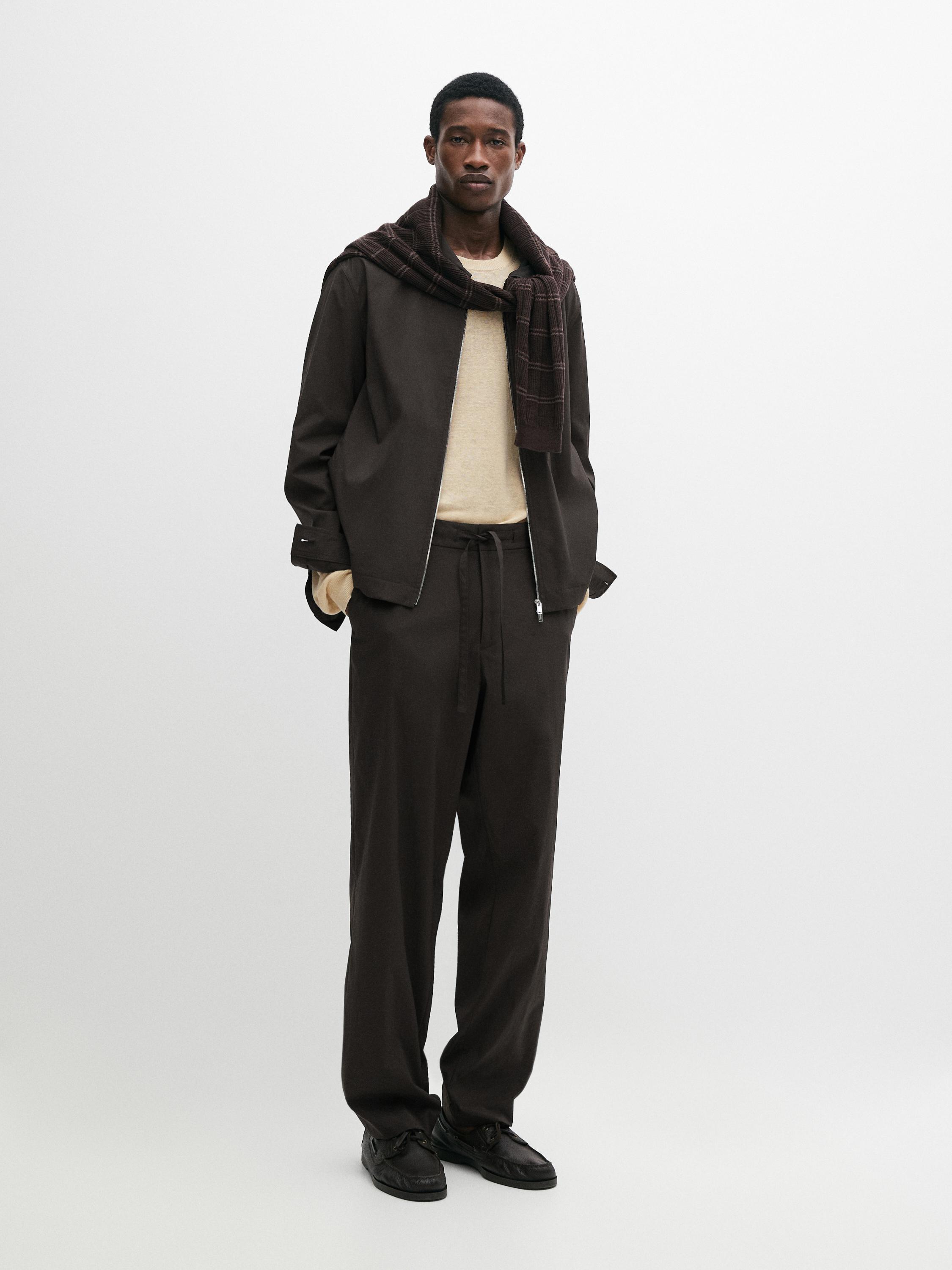 Pantalón total look técnico
