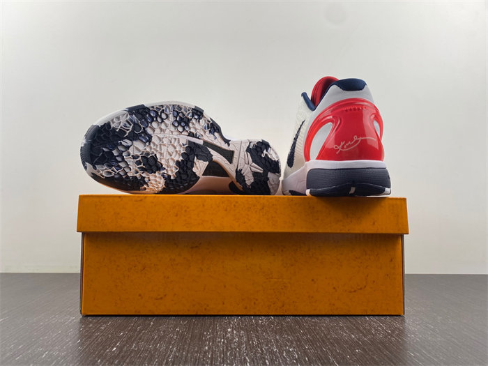 NK Zoom Kobe CW2190-146