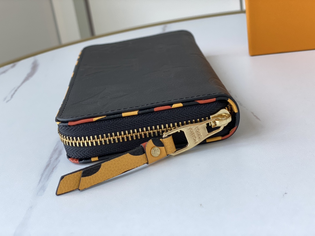 Long wallet 7.7″x3.9″x1.0″ BB-918000388