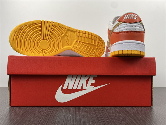 NK Dunk Low University Gold DQ4690-800