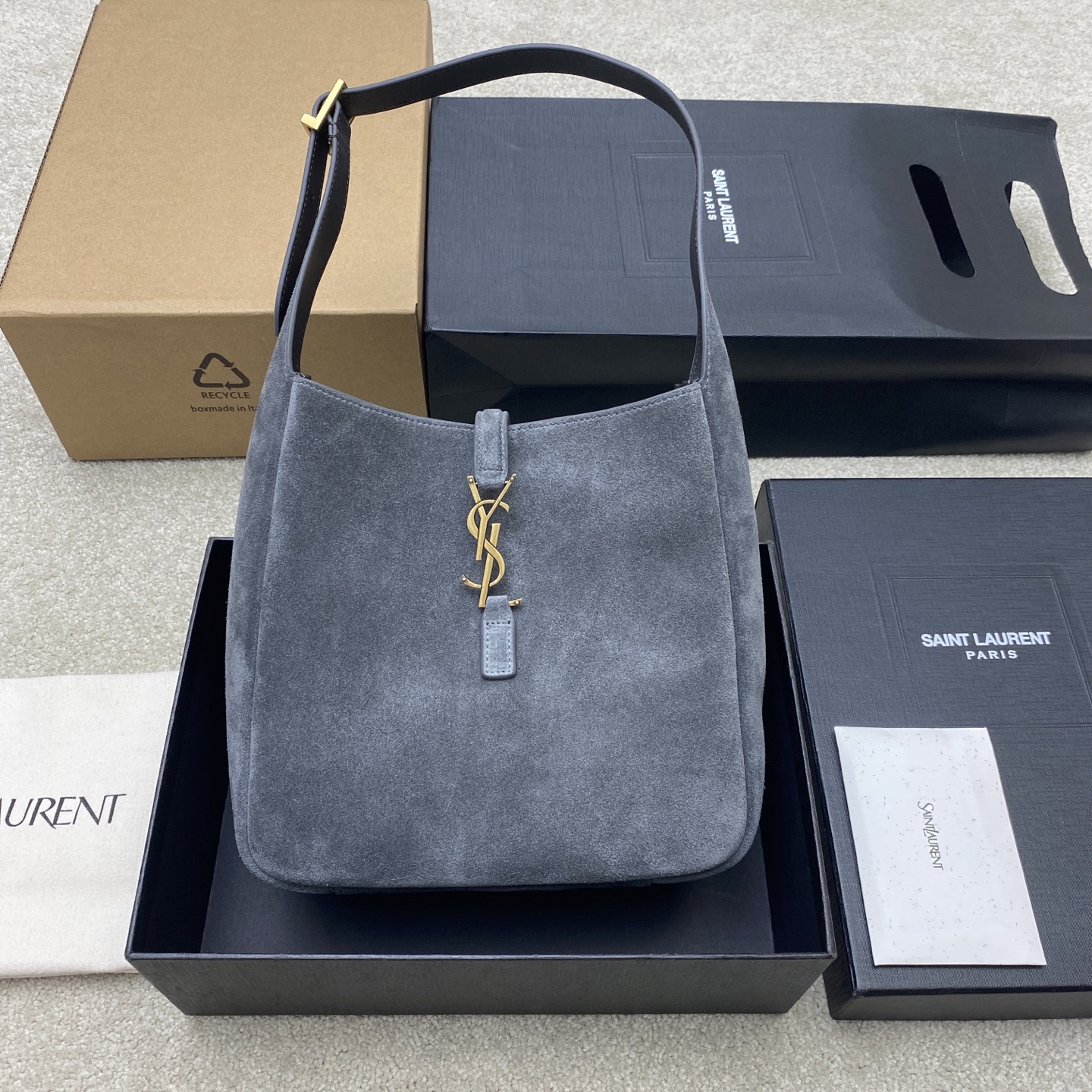 Saint Laurent Le 5 à 7 hook closure bag