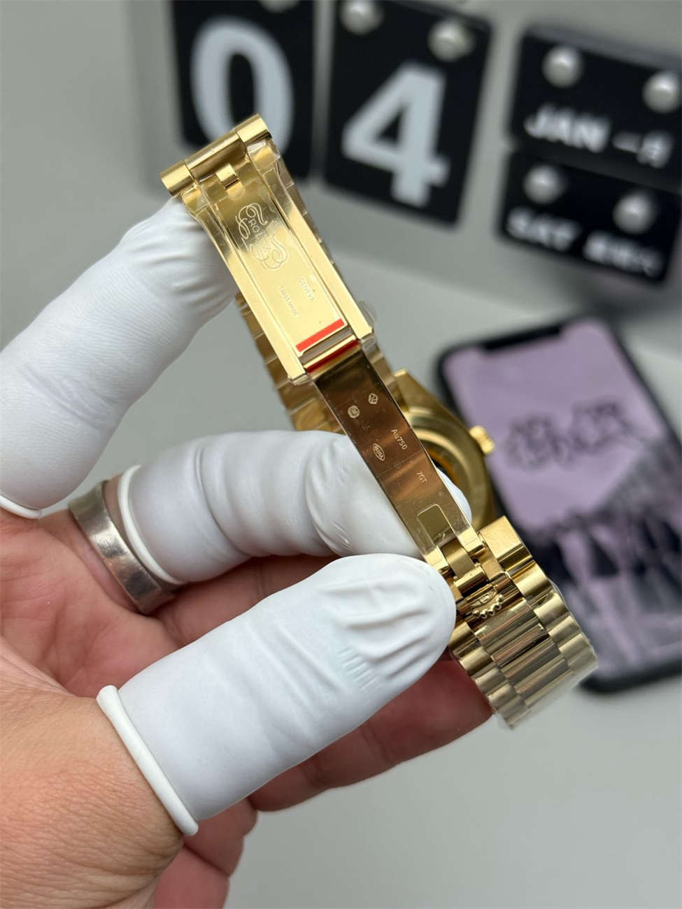 Rolex Day-Date 40 Green Replica (QF Factory) – 195g Heavy Tungsten Gold