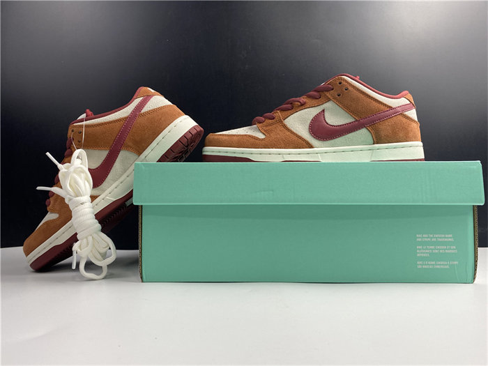 NK SB Dunk Low Pro Dark Russet Cedar BQ6817-202