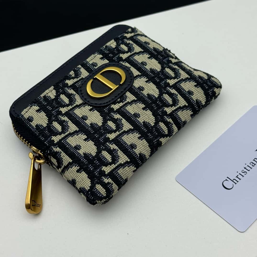 【Dior】 ☆Very Popular & Cute☆ 30 Montaigne Lavender Wallet