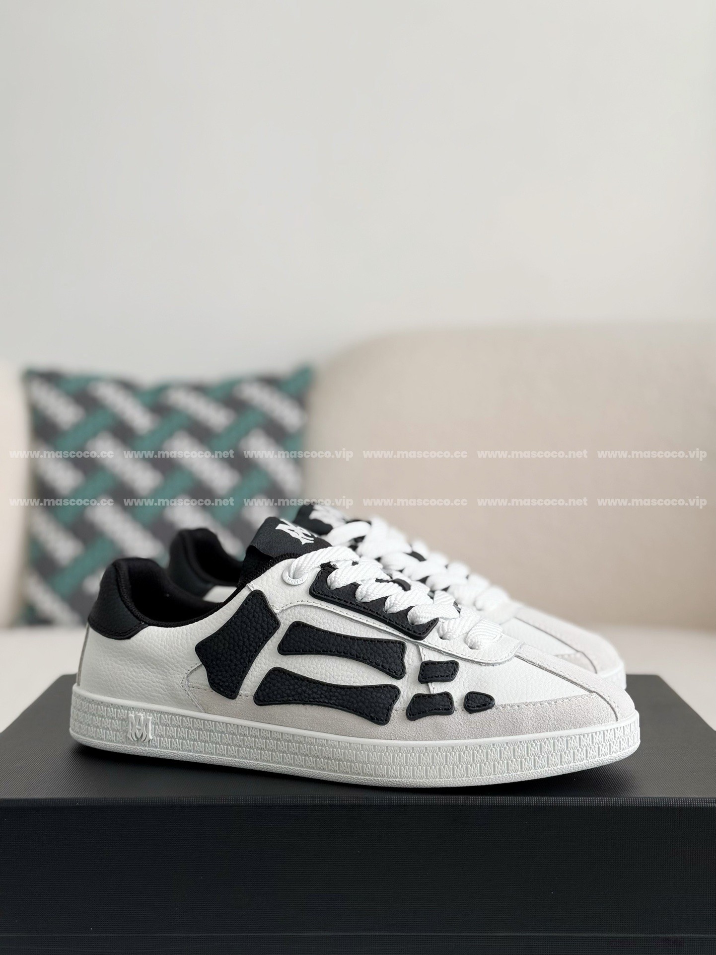 AMRI Sneakers