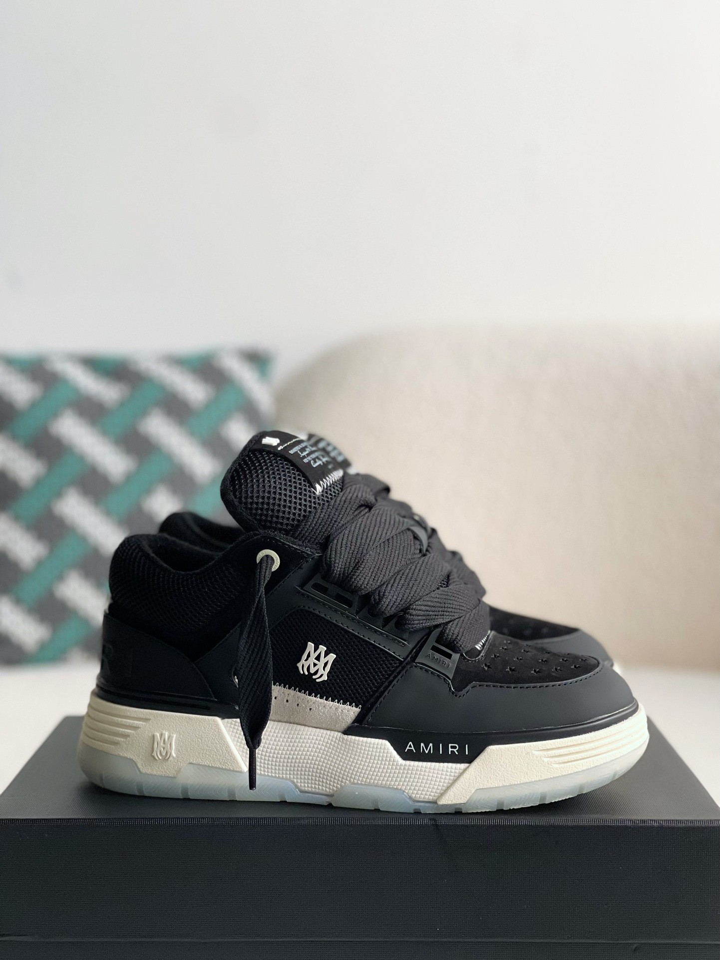 AMRI Sneakers