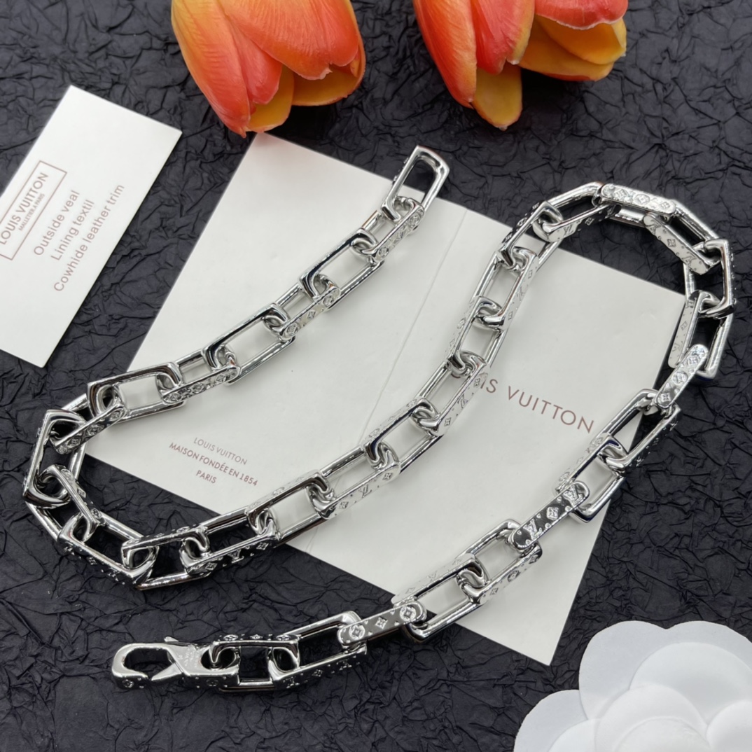 Necklace VVXL-9120035