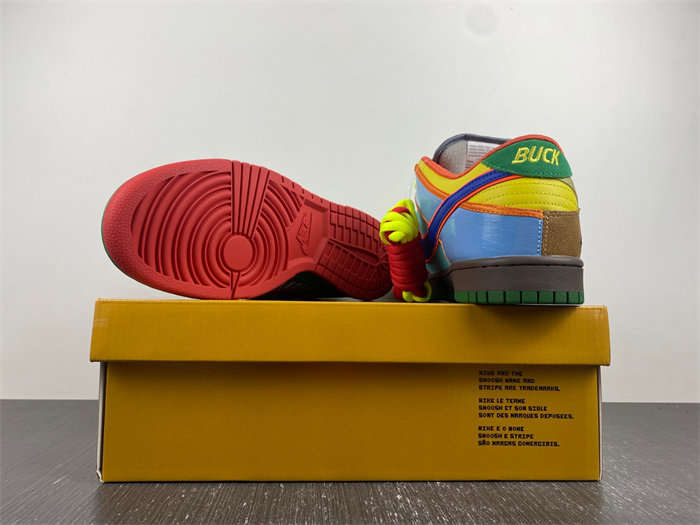 NK SB Dunk Low What the Dunk 318403-141