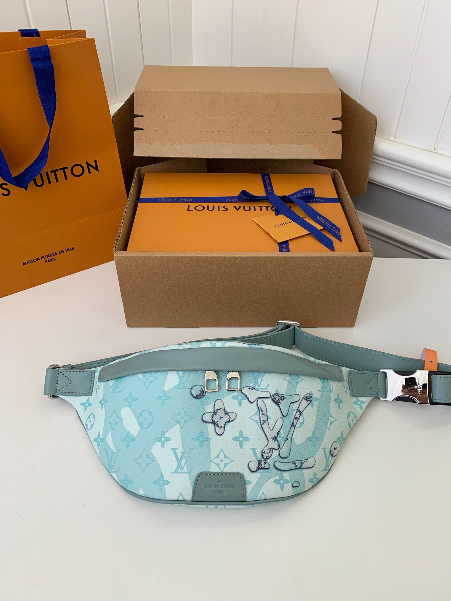 LV DISCOVERY 44*15*9cm