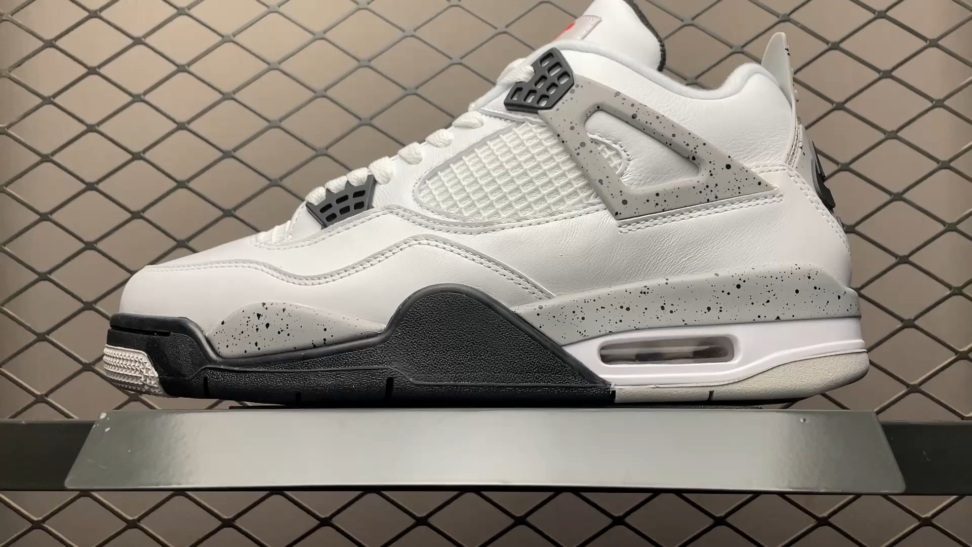 JRD 4 Retro White Cement 840606-192
