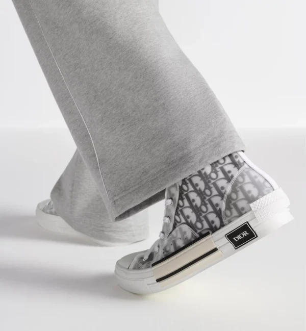 DR B23 League High – White and Black
