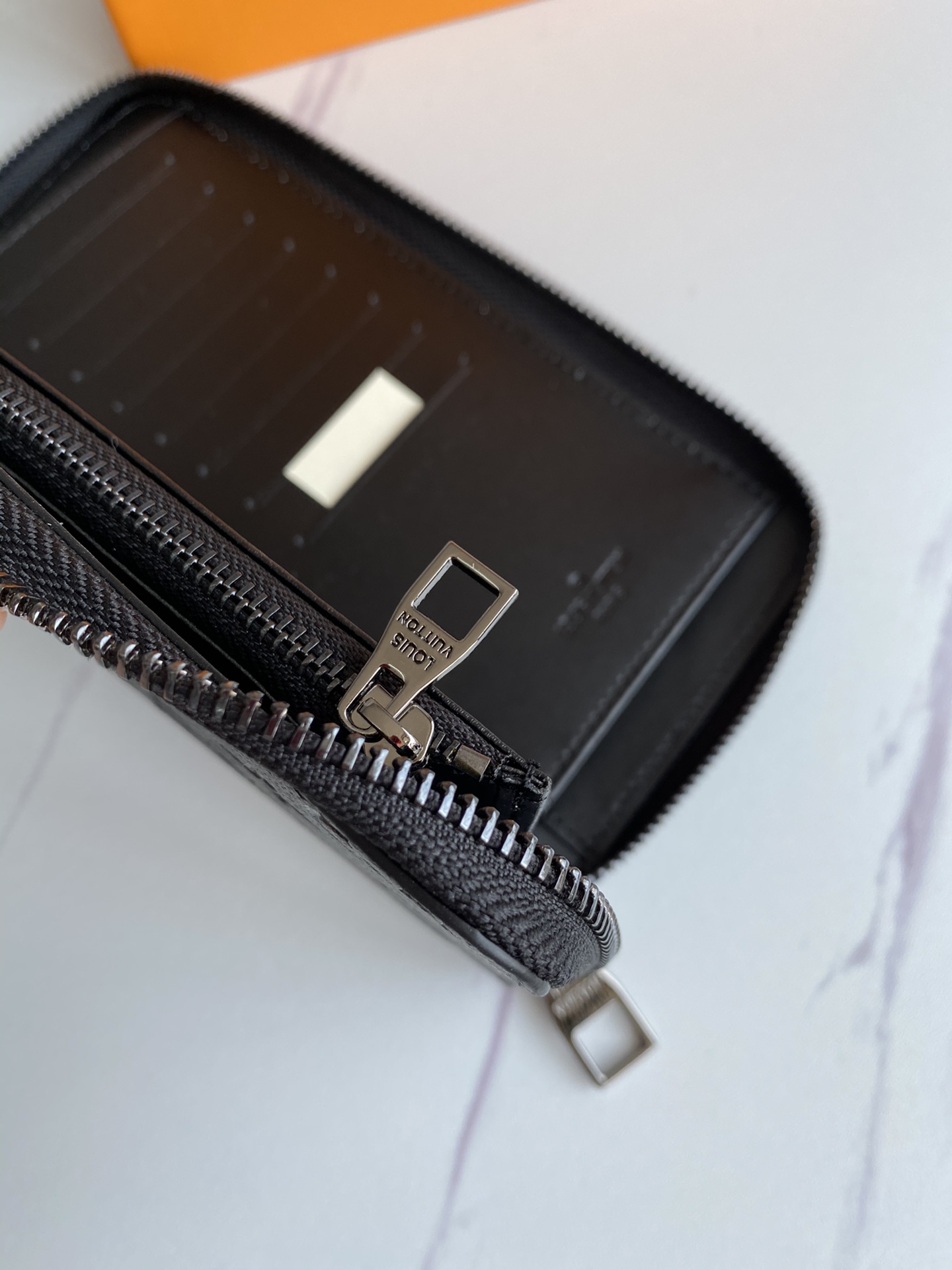 Long Wallet 7.5″x3.9″ BB-918000393