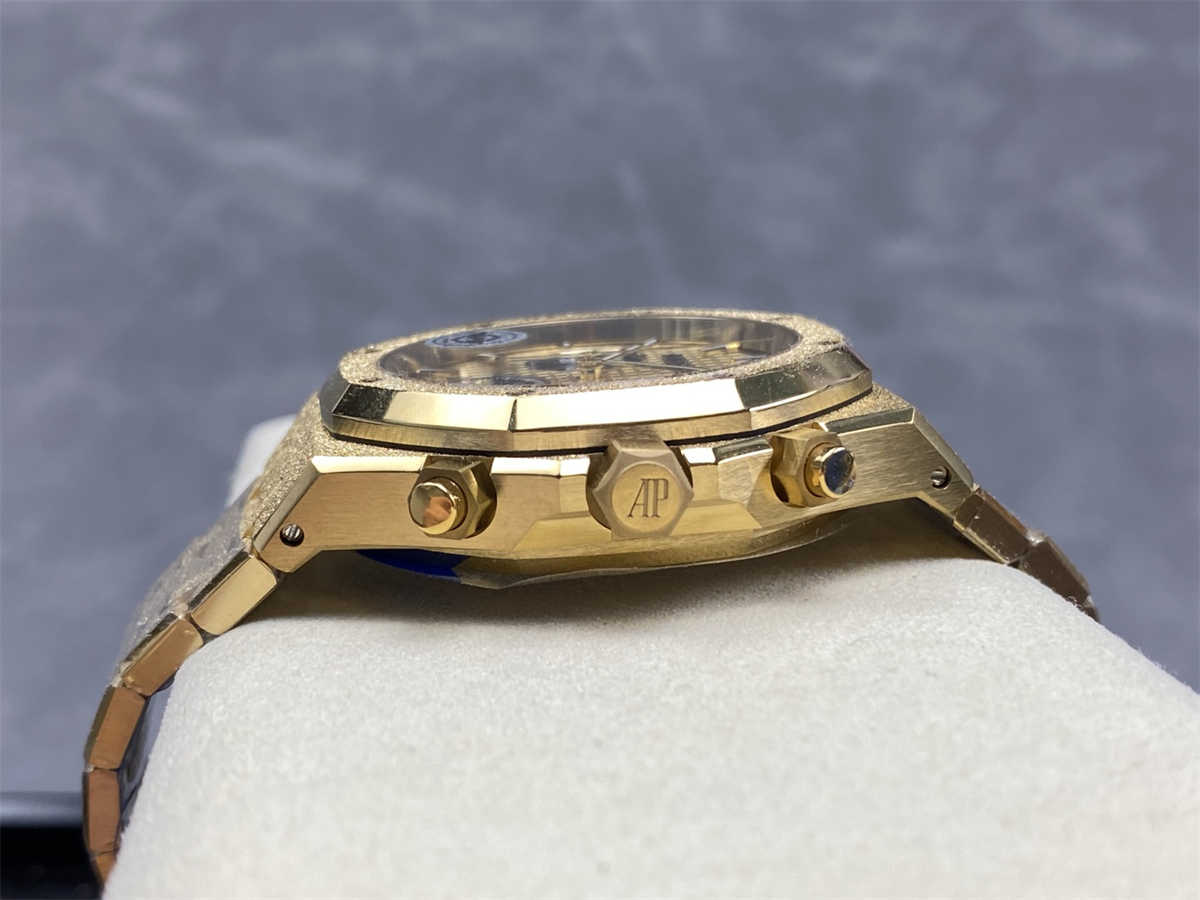 Audemars Piguet 26240 Replica – APS Frosted Gold Royal Oak Chronograph