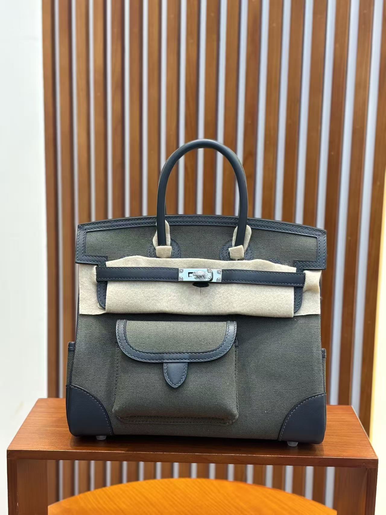 Hermes Birkin  25 Canvas