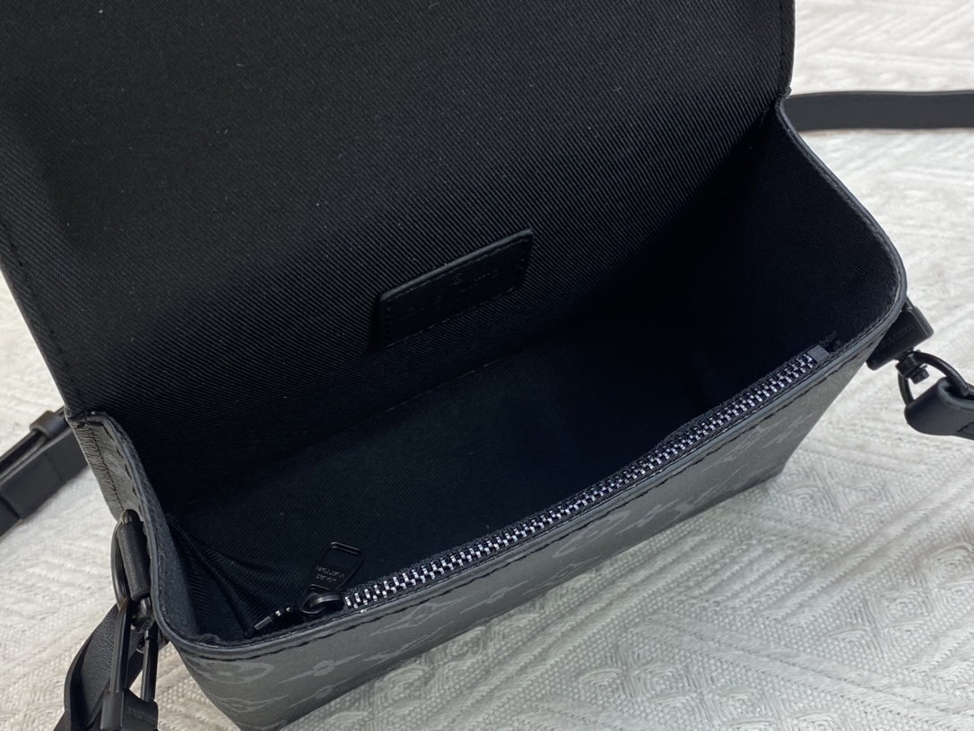 4 colors Woman’s handbag 6.8″x4.7″x2.8″ BB-9180001000558