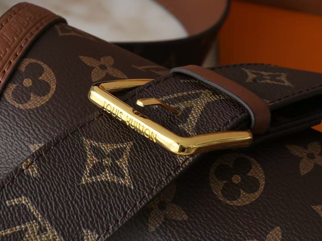 Woman’s Handbag with straps 7.5″x3.5″x3.5″ BB-9180001000732