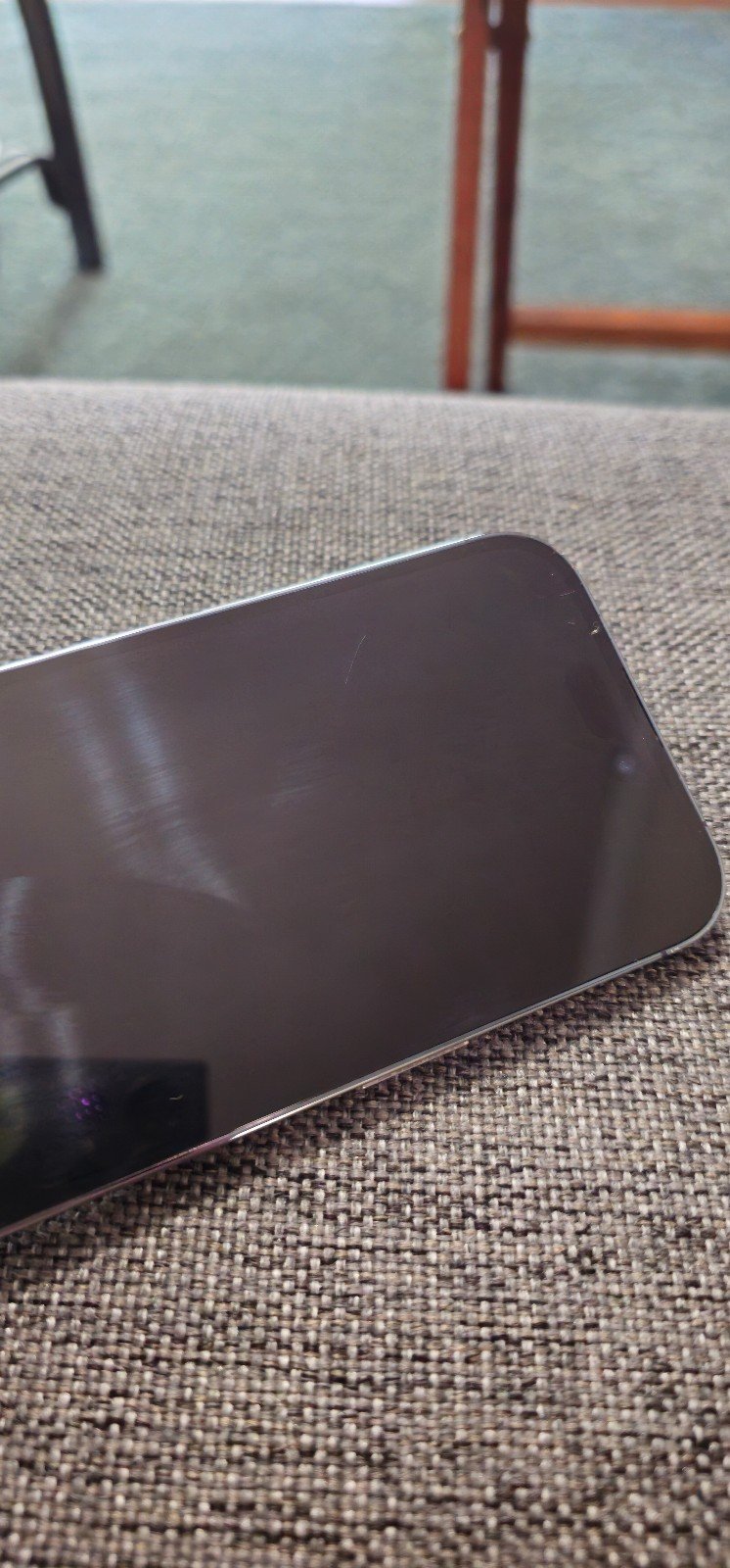 iPhone 14 pro 7R98