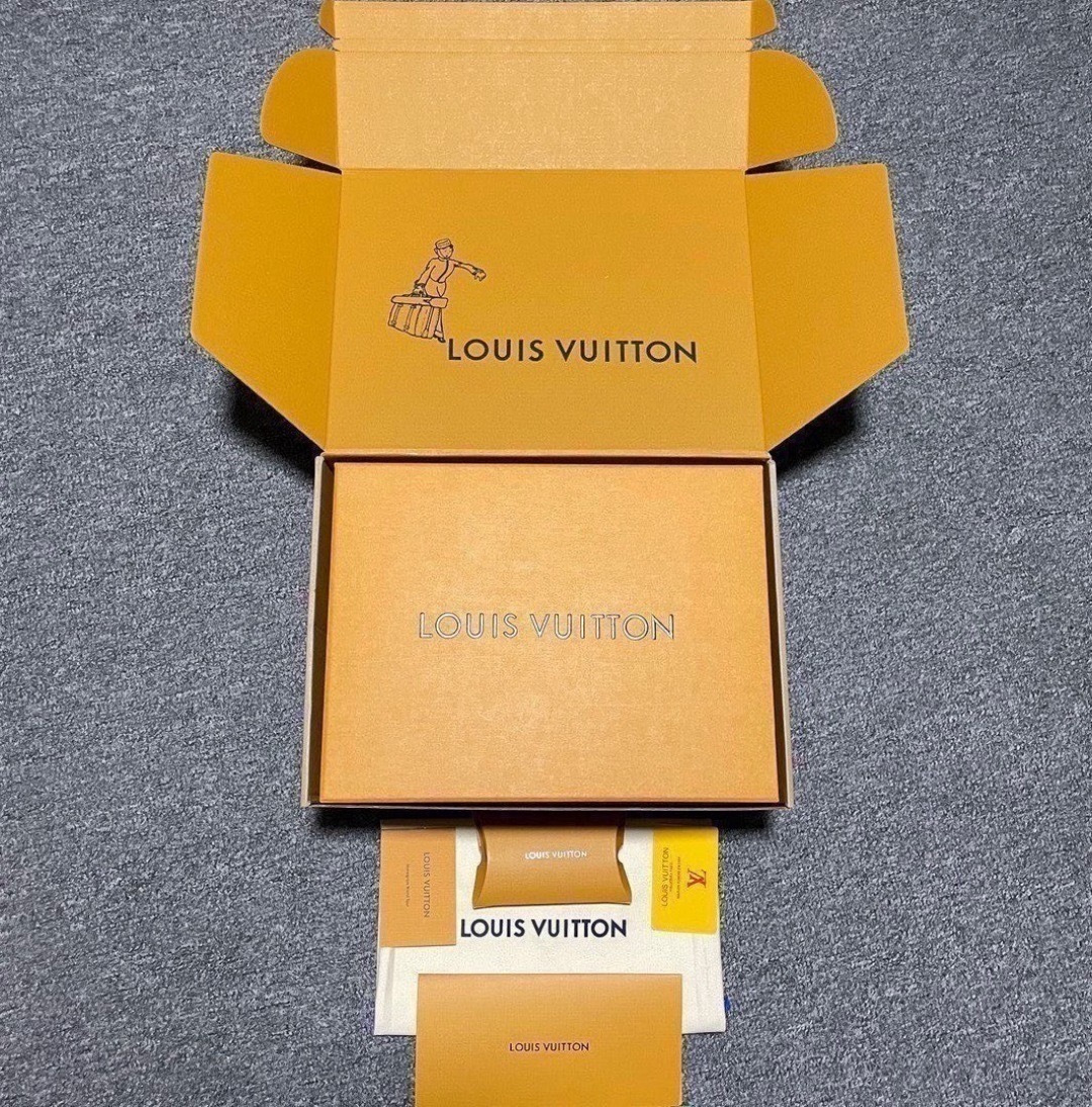 LV TRAINER SNEAKERS 26ss