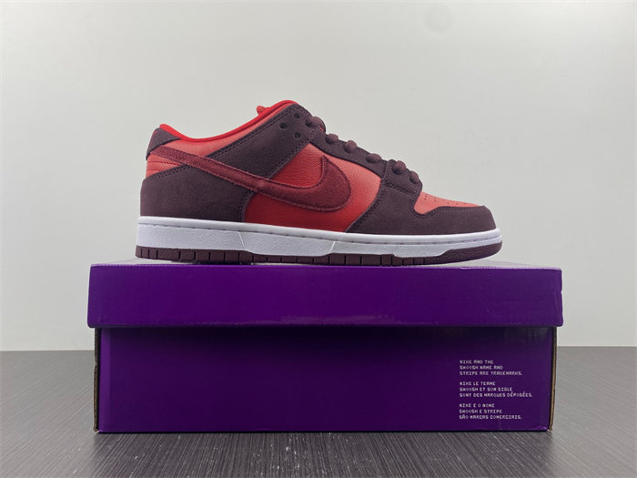 NK SB Dunk Low Cherry DM0807-600
