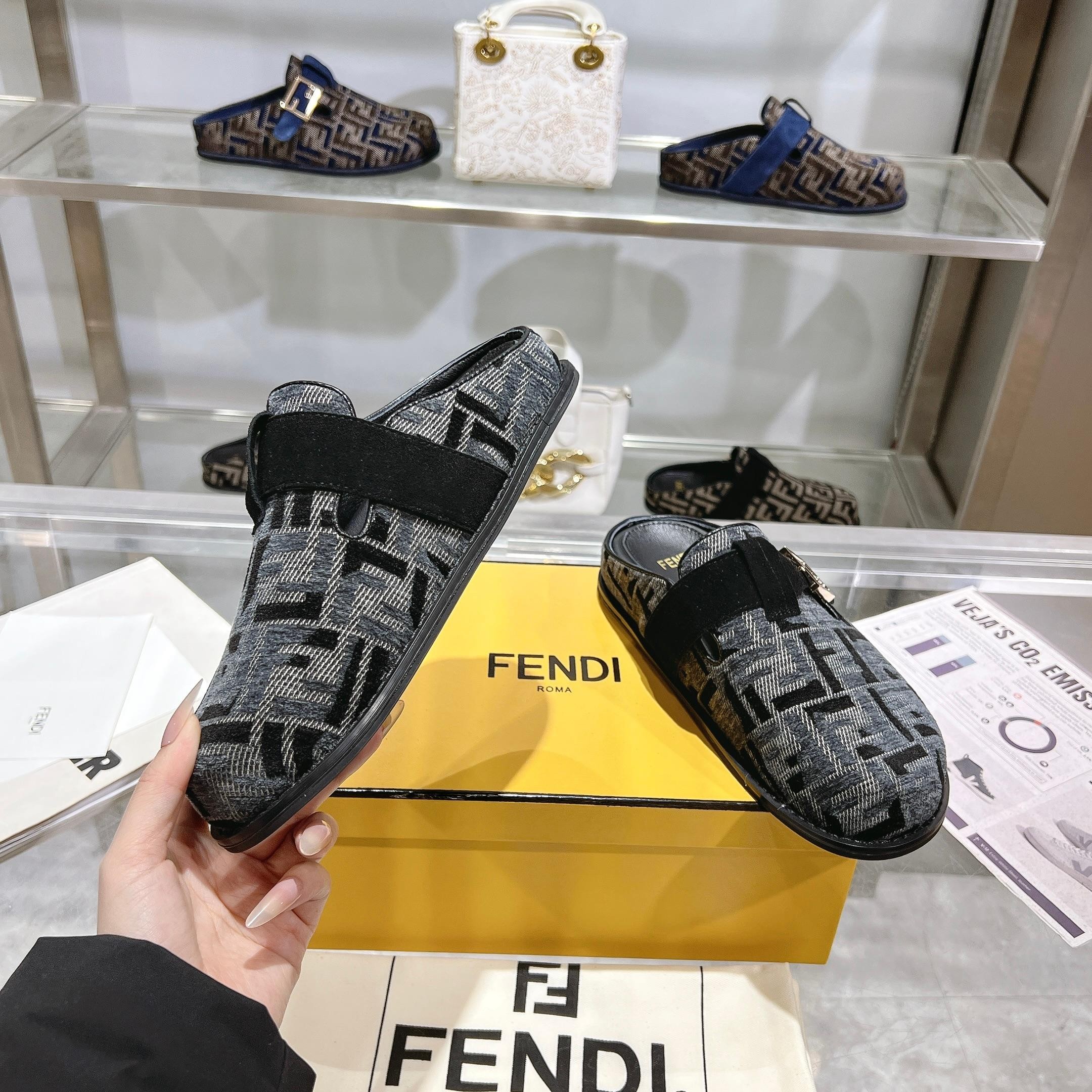 FEND Slipper
