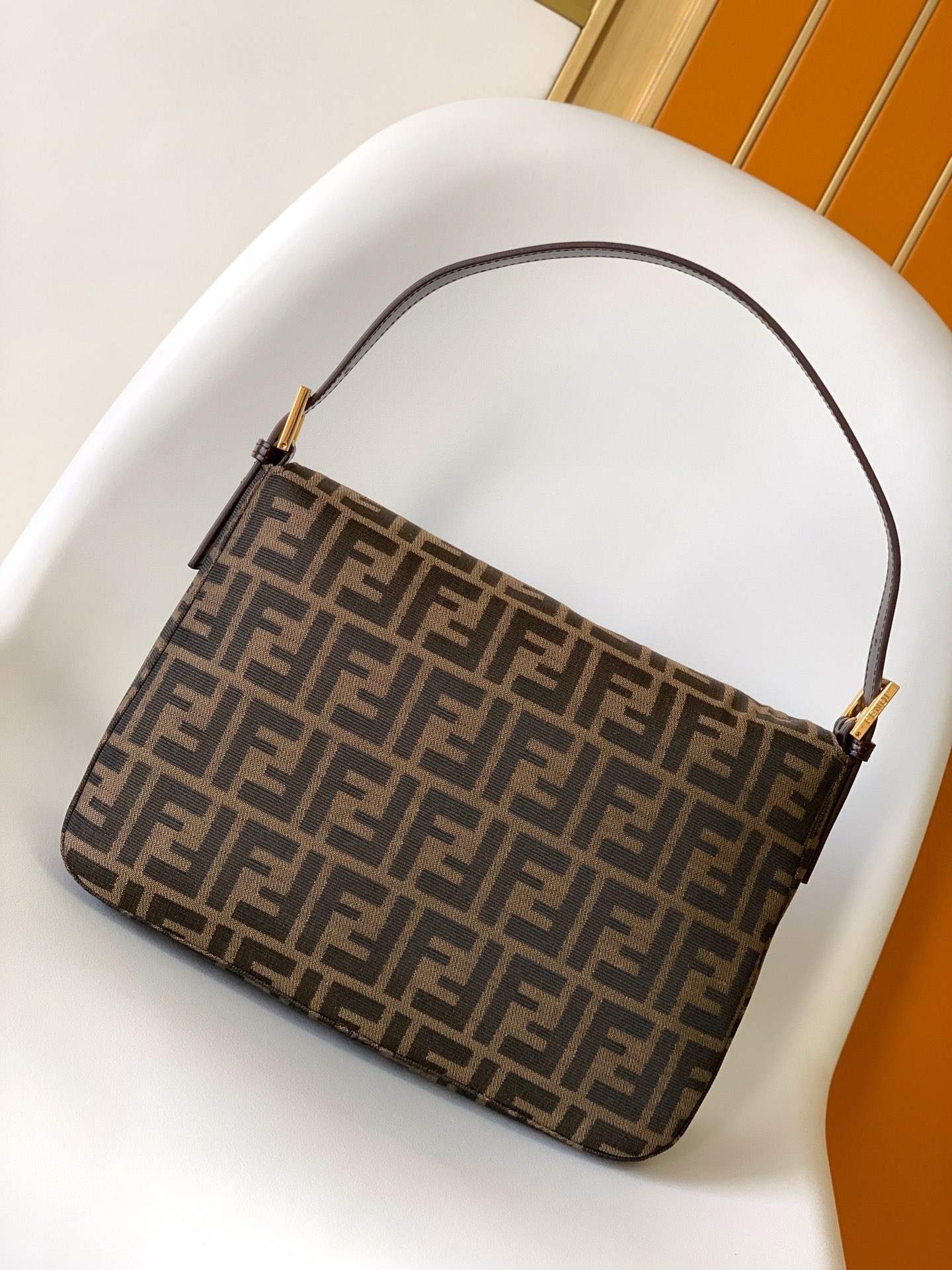 FD Vintage Size:29x21x12cm
