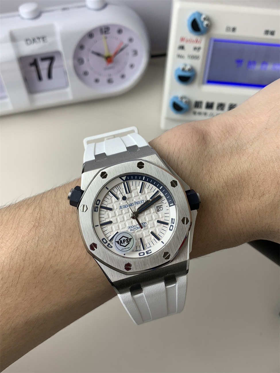APS Royal Oak Offshore Diver 42mm – White Dial Stainless Steel Replica
