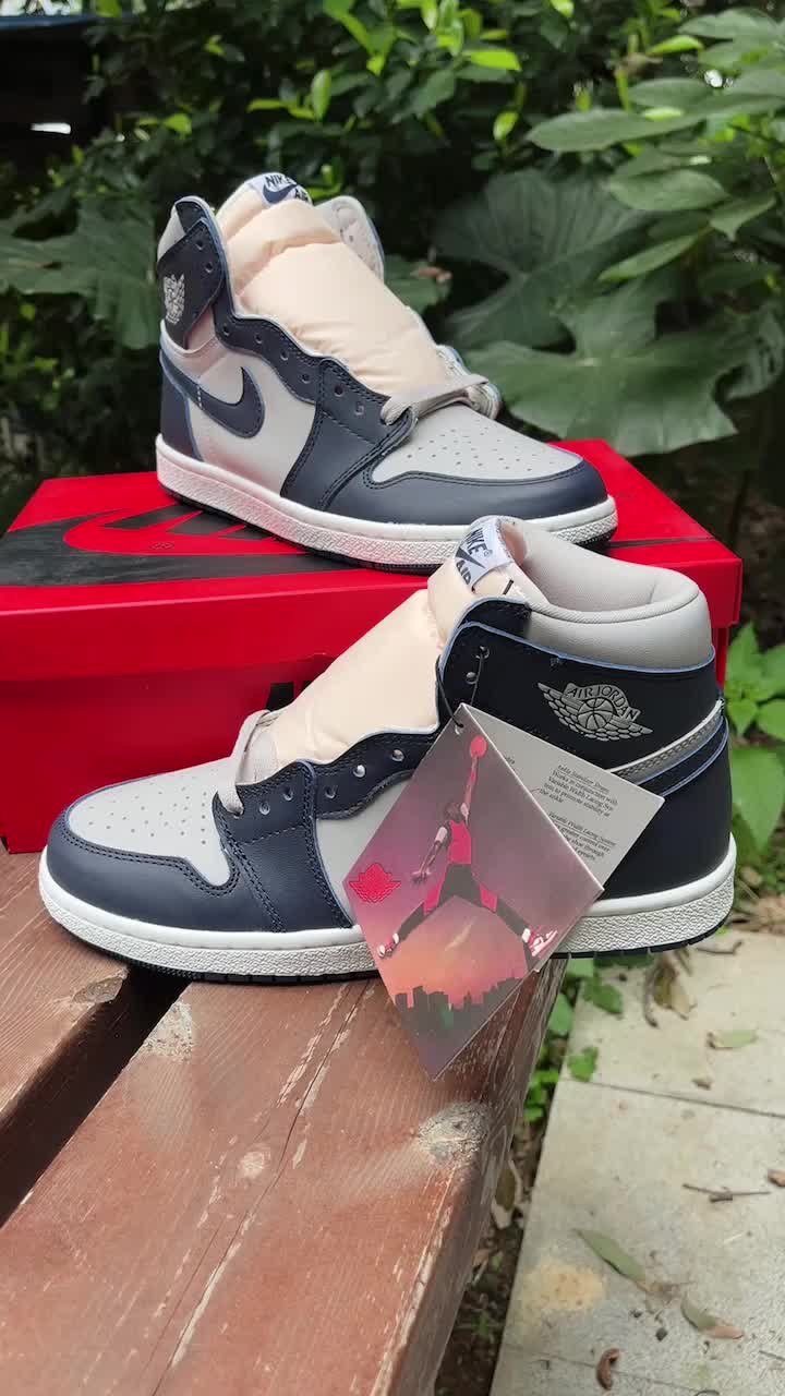 New version: Air Jordan 1 High '85 "Georgetown" in navy blue, style number: BQ4422-400, all sizes available in 36-47.5
