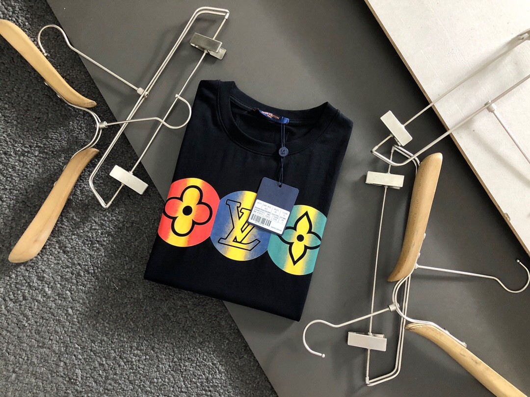 LV T-shirt