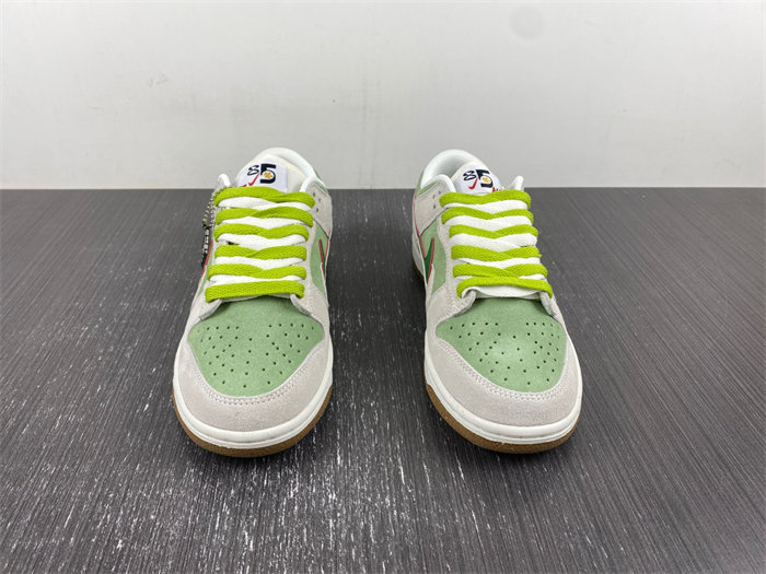 NK Dunk Low SWOOSH D09457-100
