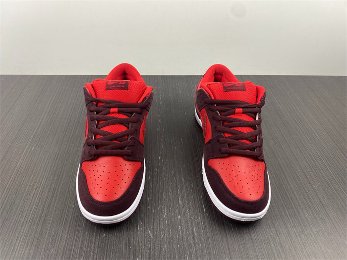 NK SB Dunk Low Cherry DM0807-600