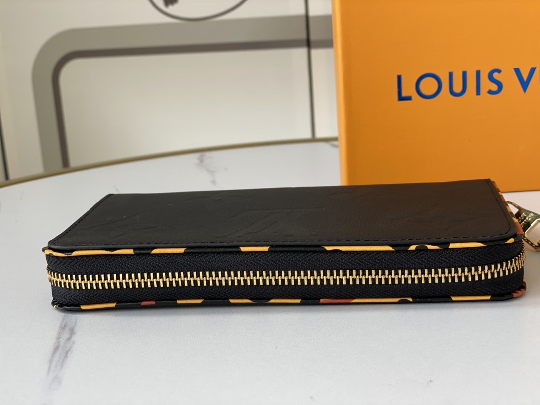 Long wallet 7.7″x3.9″x1.0″ BB-918000388