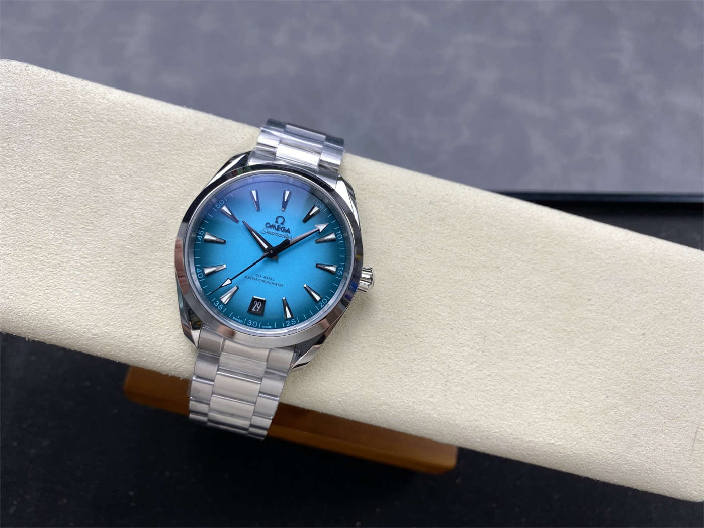 VSF Aqua Terra 150M 38mm “Shades” – Atlantic Blue Dial (VS8800 Super Clone)