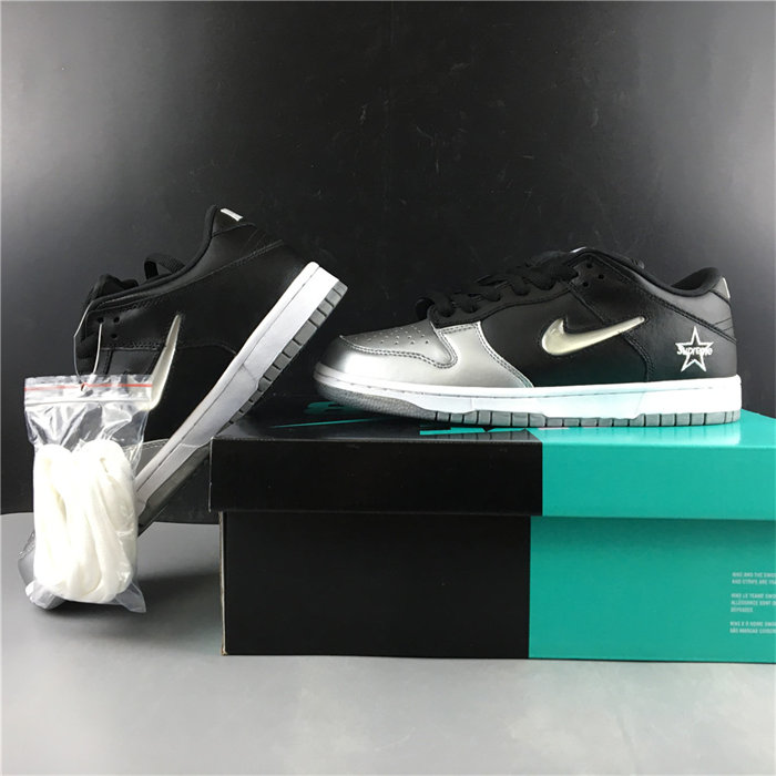 NK SB Dunk Low Supreme Jewel Swoosh Silver CK3480-001