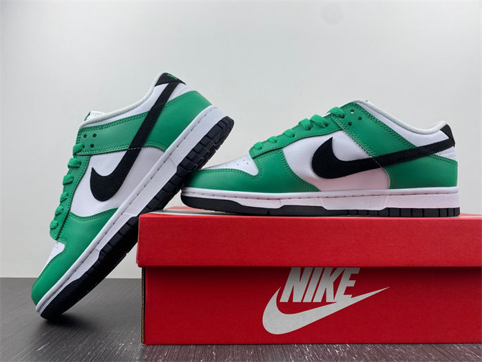 NK Dunk Low Celtics FN3612-300