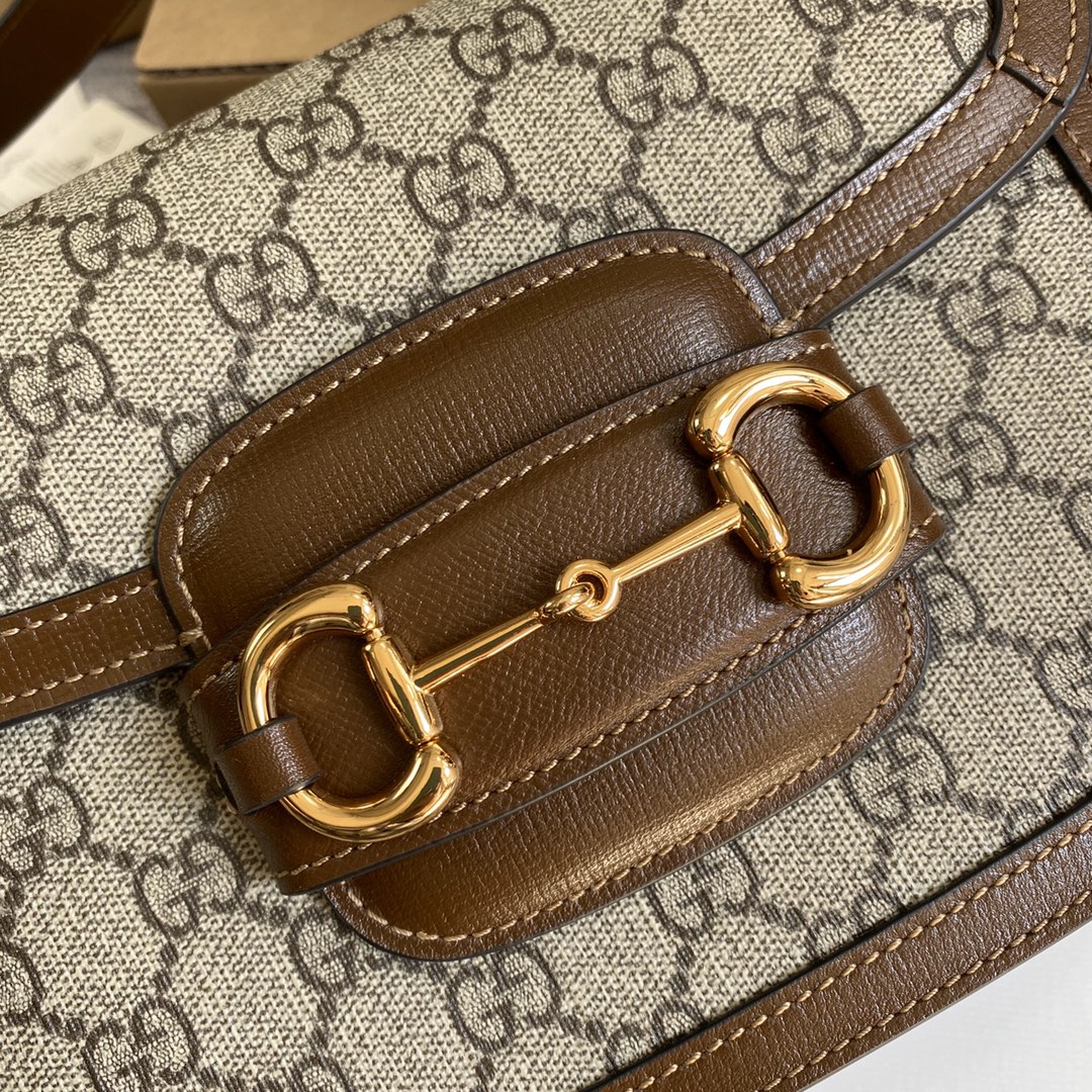 Woman’s Handbag with straps 8.3″x6.3″x3.1″ BB-9190088