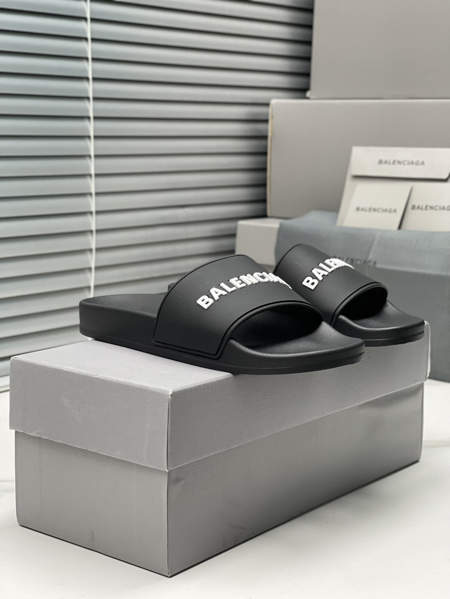 BLCG Slippers（Multiple colors）