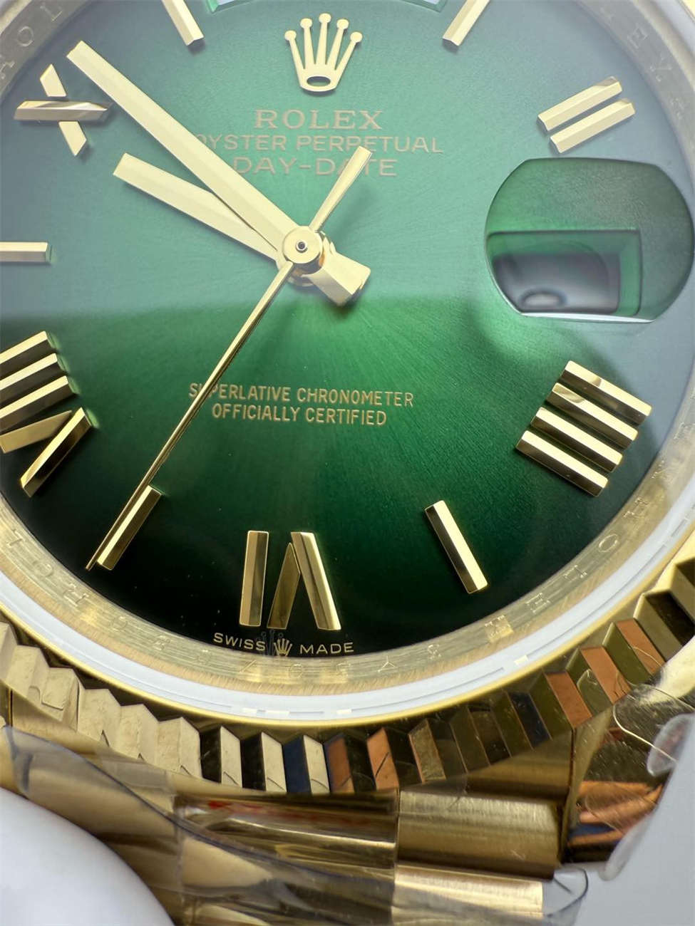 Rolex Day-Date 40 Green Replica (QF Factory) – 195g Heavy Tungsten Gold