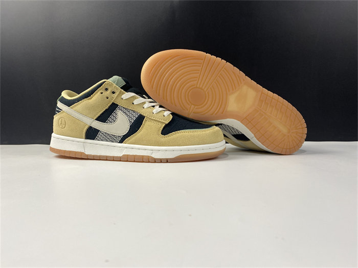 NK Dunk Low Rooted in Peace DJ4671-294